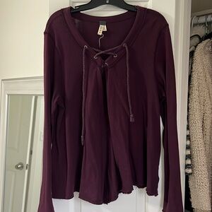 We the Free size M long sleeve maroon/purple top
